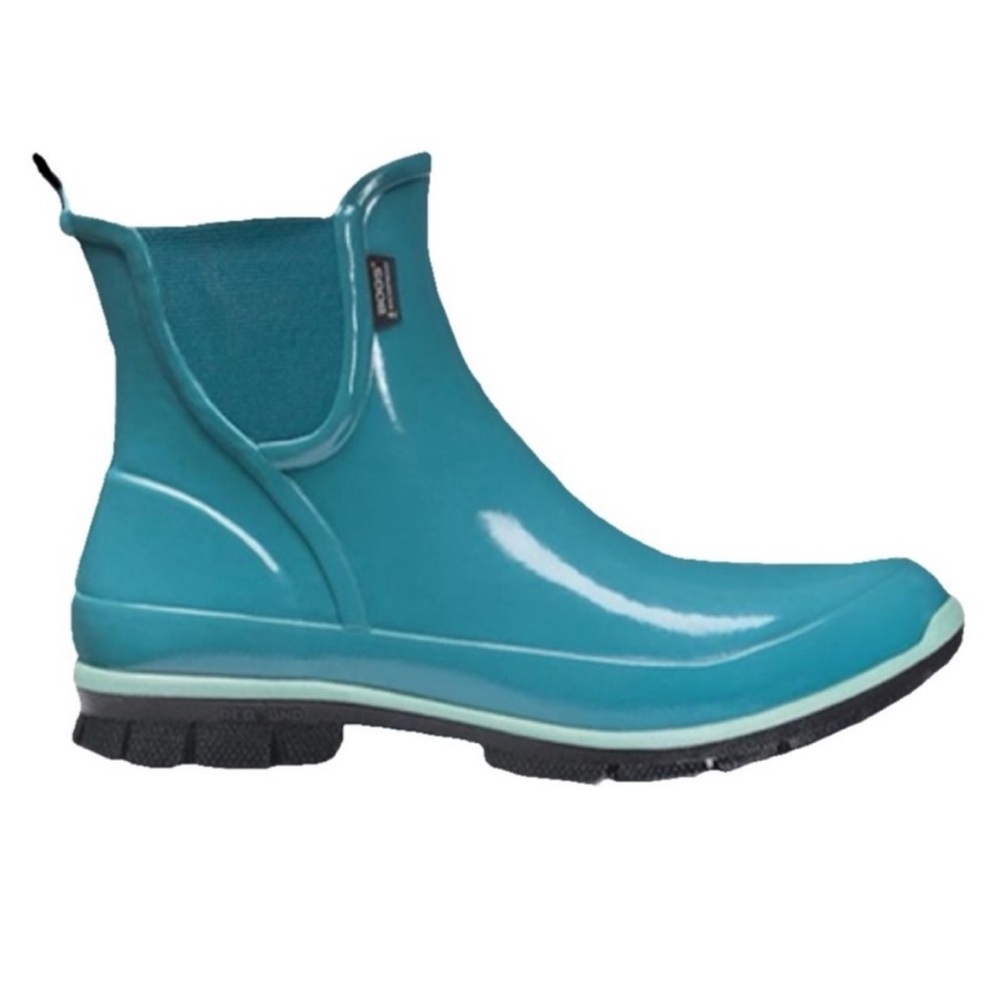 BOGS Amanda Slip On Wellington Chelsea
Style Rain Boots in Emerald Sz9